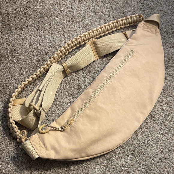 BEIS The Pack Nylon Belt Bag - Picture 6 of 6